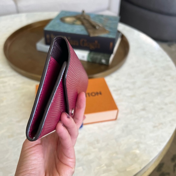 Louis Vuitton Wallet - Picture 7 of 10